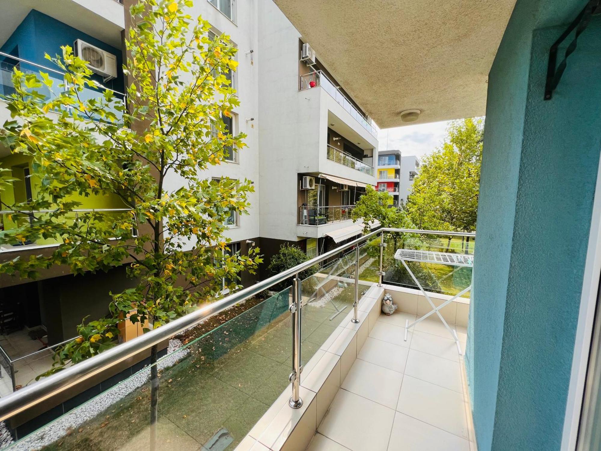 The Airport Loft Apartment โอโตเปนี ภายนอก รูปภาพ